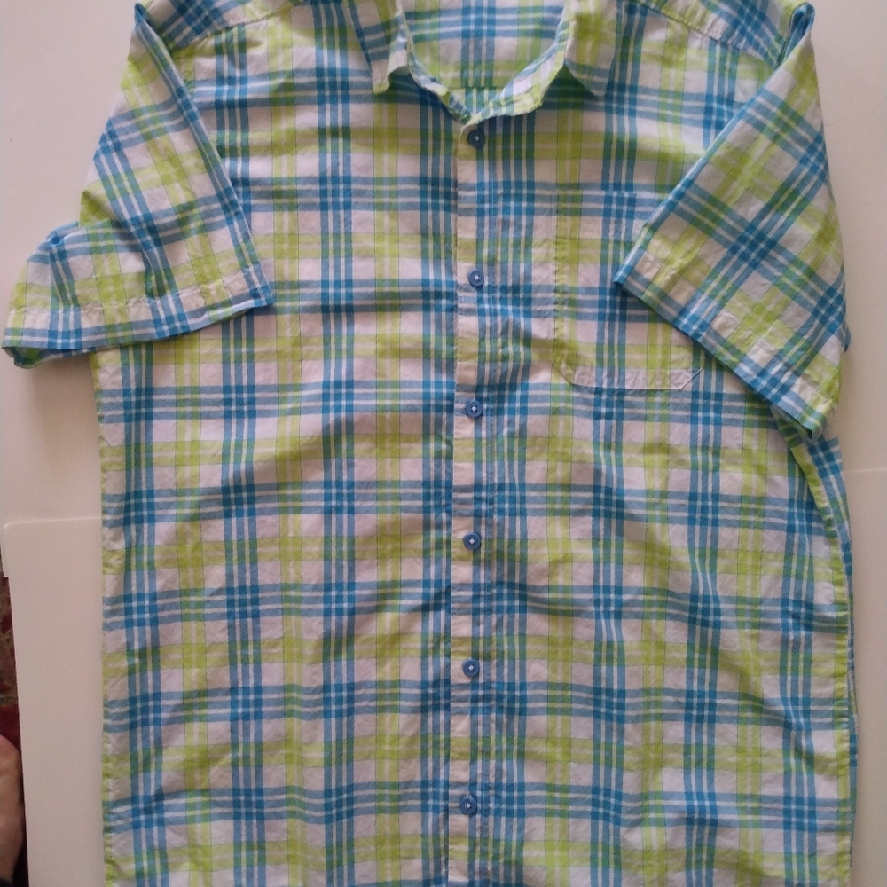 Columbia Women's Button Down Blouse.